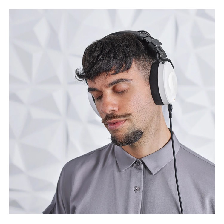 RODE Creator Bundle White