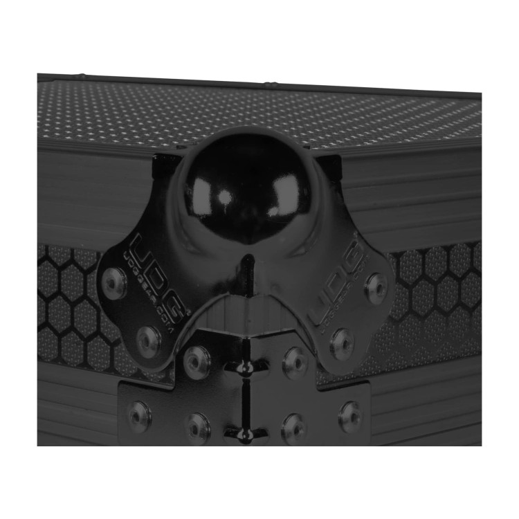 UDG Ultimate Flight Case Portable Z-Style Black Plus (Wheels)