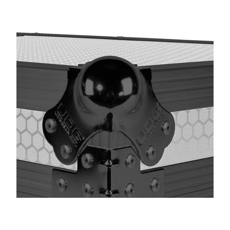 UDG Ultimate Flight Case Portable Z-Style White Plus (Wheels)