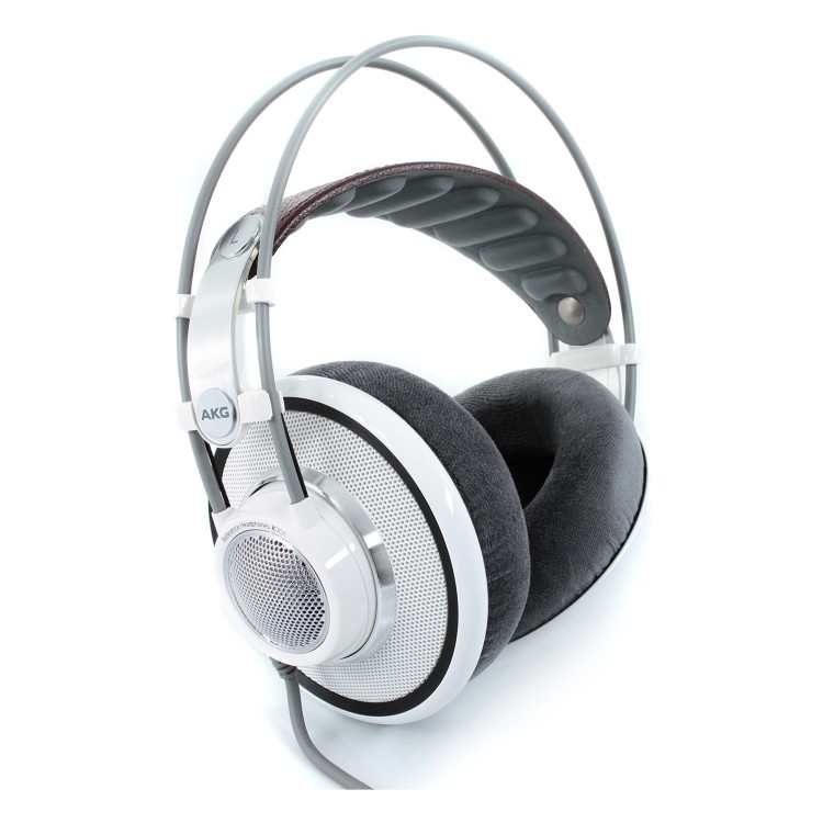 AKG K701