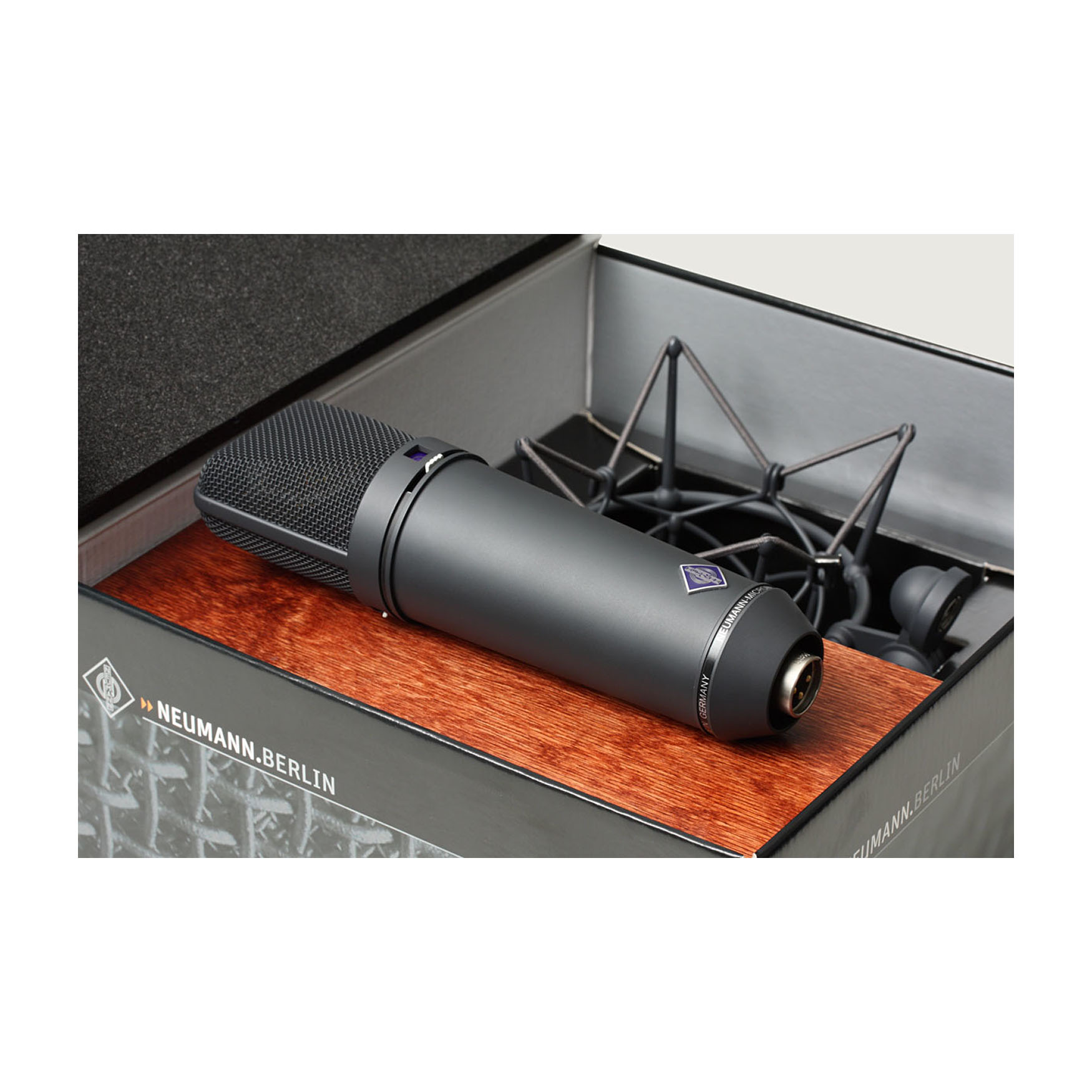 Neumann U 87 Ai Studio Set mt – Mikrofon + Kosz | Music Center